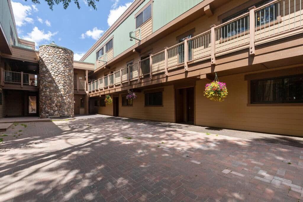 Downtown Chalet Close To Main St With Pool And Hot Tub Breckenridge Buitenkant foto